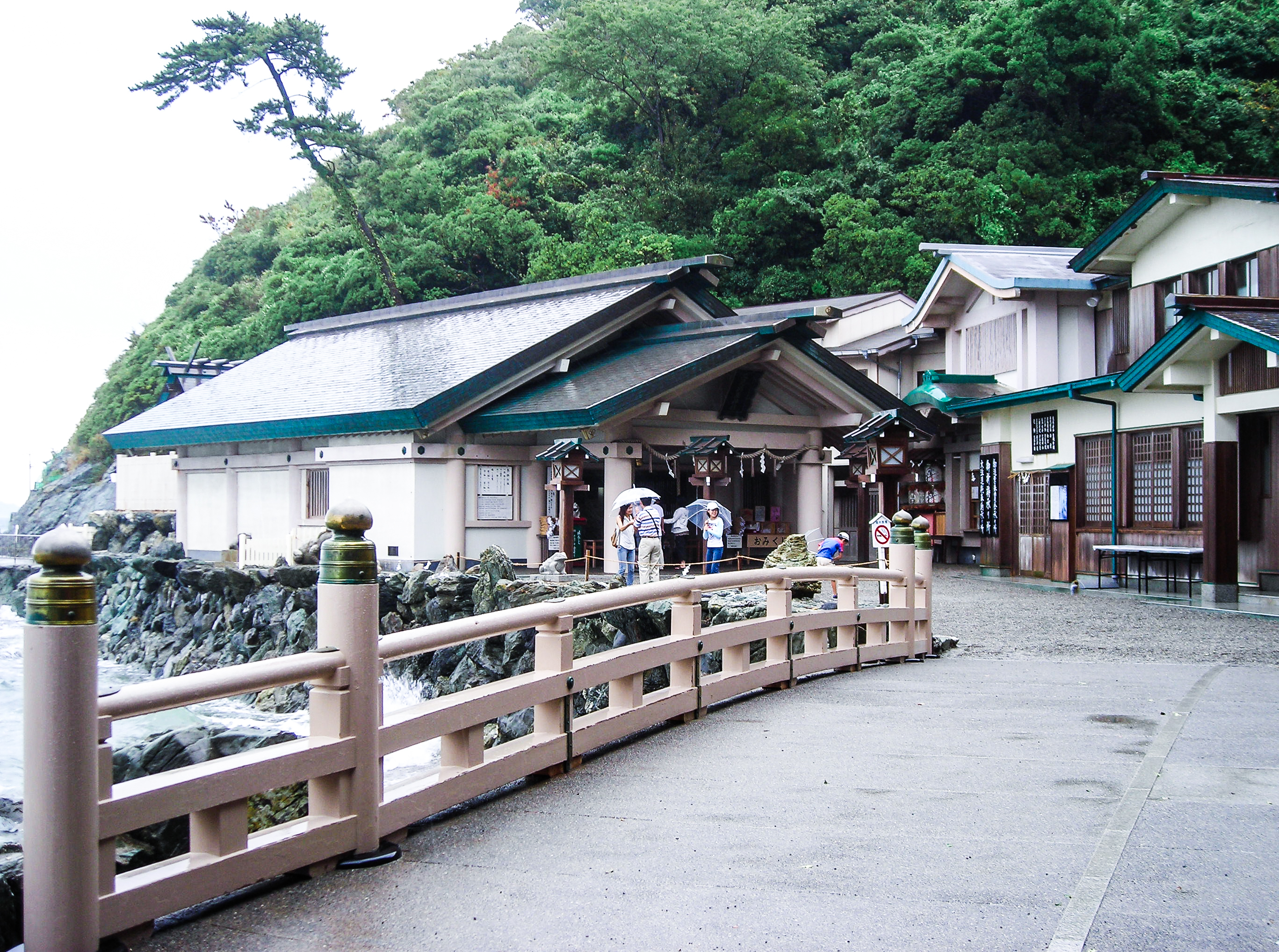 Futami Okitama Shrine